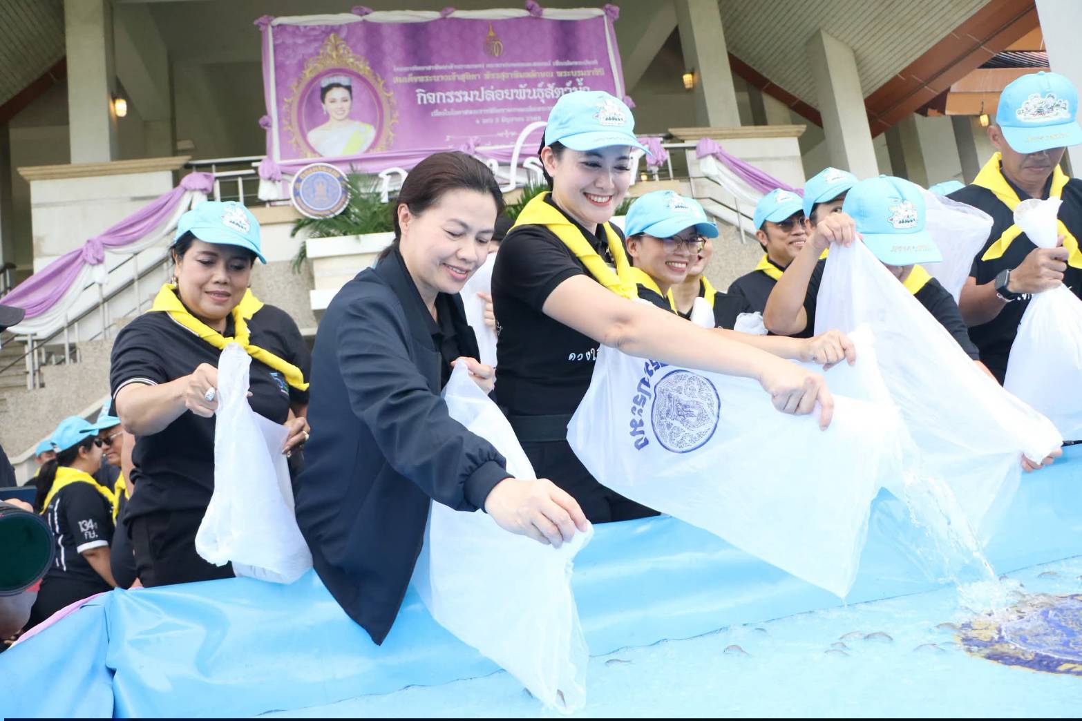 title - ส.ป.ก. ร่วมกิจกรรมโครงการจิตอาสาพัฒนาด้านการเกษตร กษ. เฉลิมพระเกียรติสมเด็จพระนางเจ้าฯ พระบรมราชินี เนื่องในโอกาสมหามงคลเฉลิมพระชนมพรรษา 4 รอบ 3 มิถุนายน 2569 ณ ศูนย์ส่งเสริมและพัฒนาอาชีพเสริมนอกภาคการเกษตร (ศูนย์ศิลปาชพบางไทรฯ เดิม)